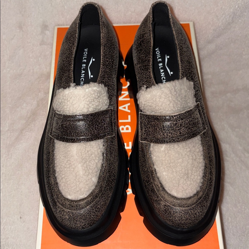 NWT VOILE BLANCHE Twilly Genuine Shearling Lug Sole Loafer in Ecru Beige - Picture 9 of 16